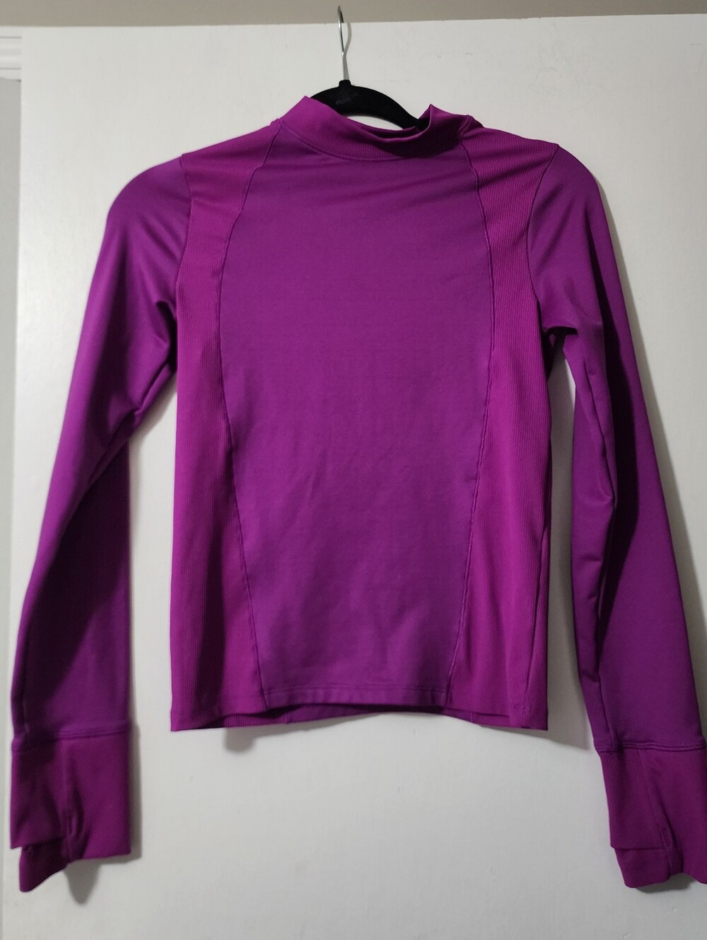 Under Armour Womenโs Fitted Mock Neck Long Sleeve Activewear Top Thumbholes XS